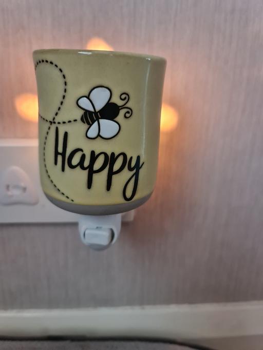 Buy & Sell Merseyside Wirral - Photos for Bee Happy Mini Warmer with Wall Plug 