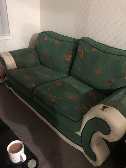 Buy & Sell West Midlands - Photos for 3 seater sofa and two armchairs with throws