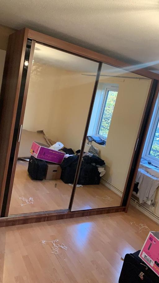 Buy & Sell Brent East Lane Business Park - Brent - Photos for Full Mirror Milan Wardrobe