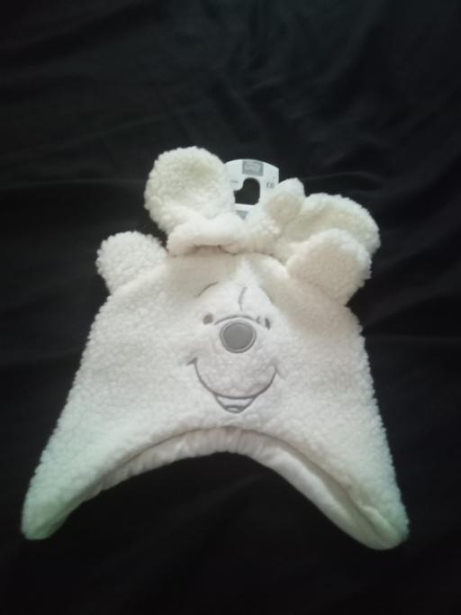 Buy & Sell Carmarthenshire - Wales Morfa - Carmarthenshire - Photos for Winnie the Pooh Hat and mittens set