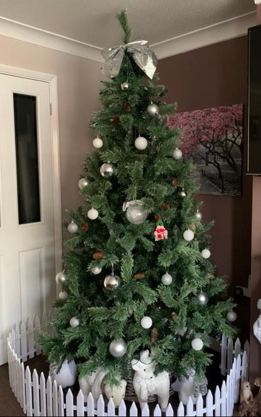 Buy & Sell South Yorkshire Rotherham - Photos for 7ft Christmas tree