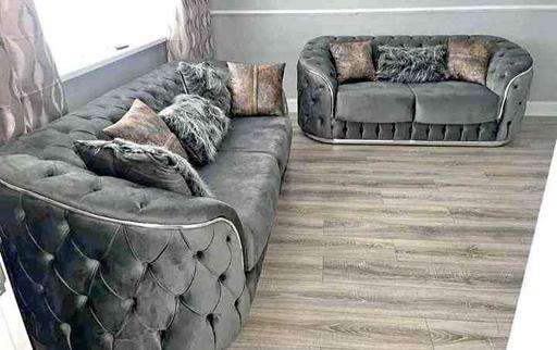 Buy & Sell Brent East Lane Business Park - Brent - Photos for 3 +2 Madrid Sofas in Plush Velvet