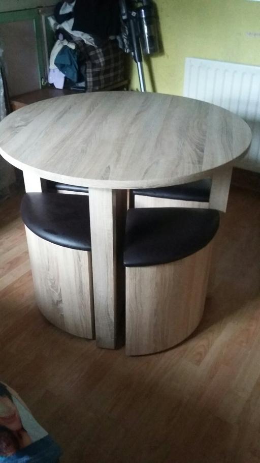 Buy & Sell Kent Dartford - Photos for table and stools