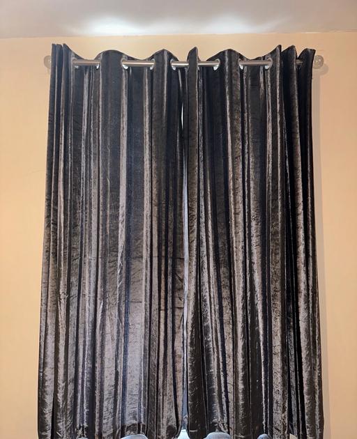 Buy & Sell East London Redbridge - Photos for Silver Crushed Velvet Fully Lined Curtains