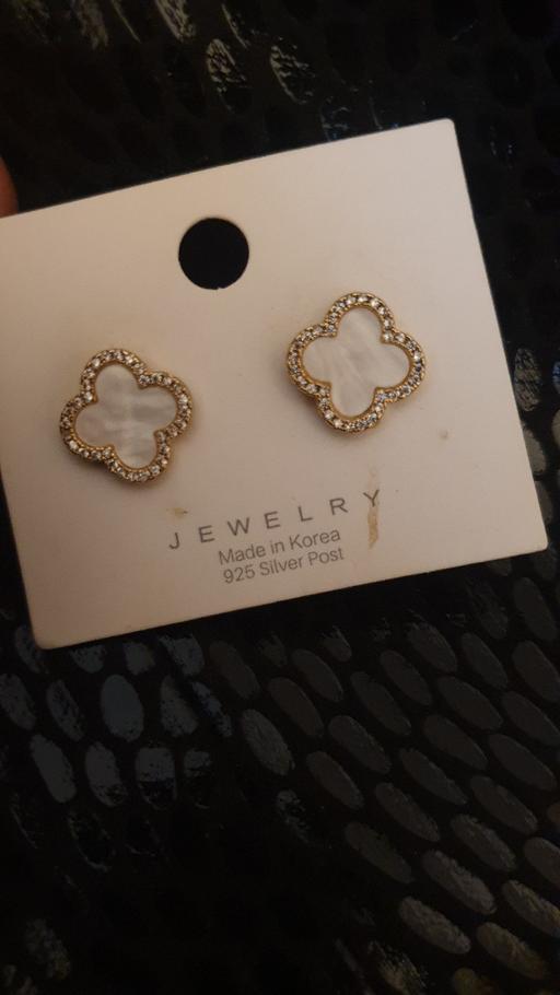 Buy & Sell West London Hounslow - Photos for beautiful earrings, unwanted gift