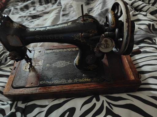 Buy & Sell Carmarthenshire - Wales Ponthenry - Carmarthenshire - Photos for Vintage sewing machine