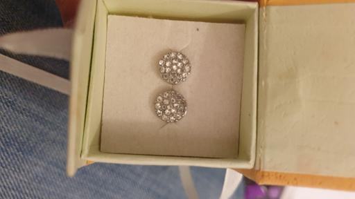 Buy & Sell West London Hounslow - Photos for Pavé diamante earrings