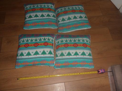 Buy & Sell Greater Manchester Oldham - Photos for 4 XMAS PILLOWS