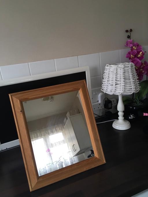 Buy & Sell Bedfordshire Central Bedfordshire - Photos for Pine Mirror with stand.