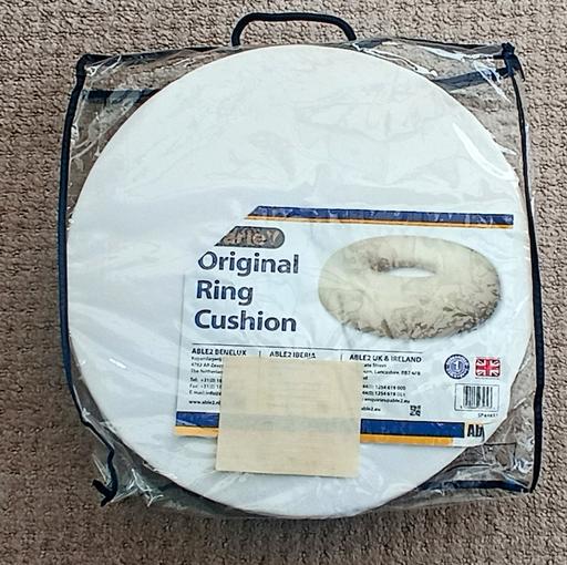 Buy & Sell Conwy Glan Conwy - Conwy - Photos for Harley - Ring Donut Shaped Cushion