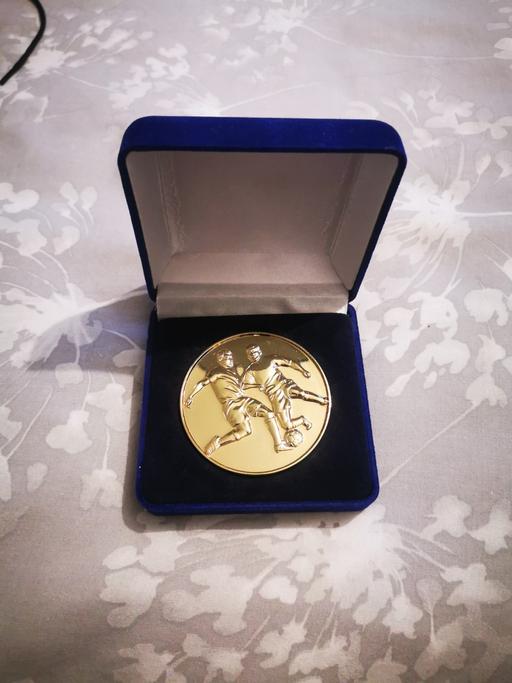 Buy & Sell Gloucestershire South Gloucestershire - Photos for 2 football medallions