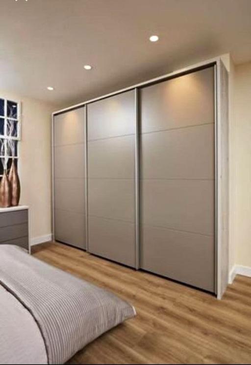 Buy & Sell Brent East Lane Business Park - Brent - Photos for Without Mirror Sliding door Wardrobe
