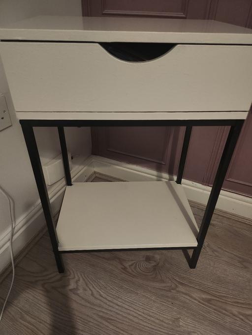 Buy & Sell West Yorkshire Leeds - Photos for white side table