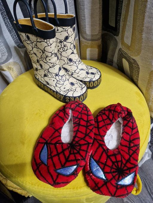 Buy & Sell South Yorkshire Rotherham - Photos for Boys wellingtons 4 & spider man slippers