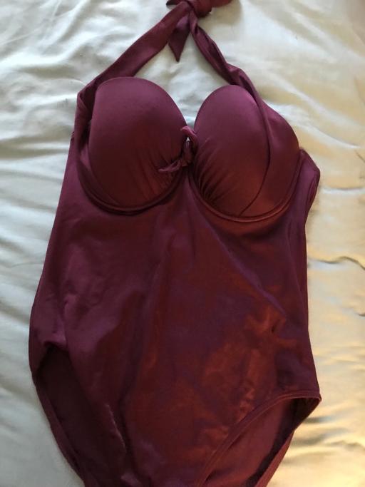 Buy & Sell South West London Merton - Photos for Swimsuit