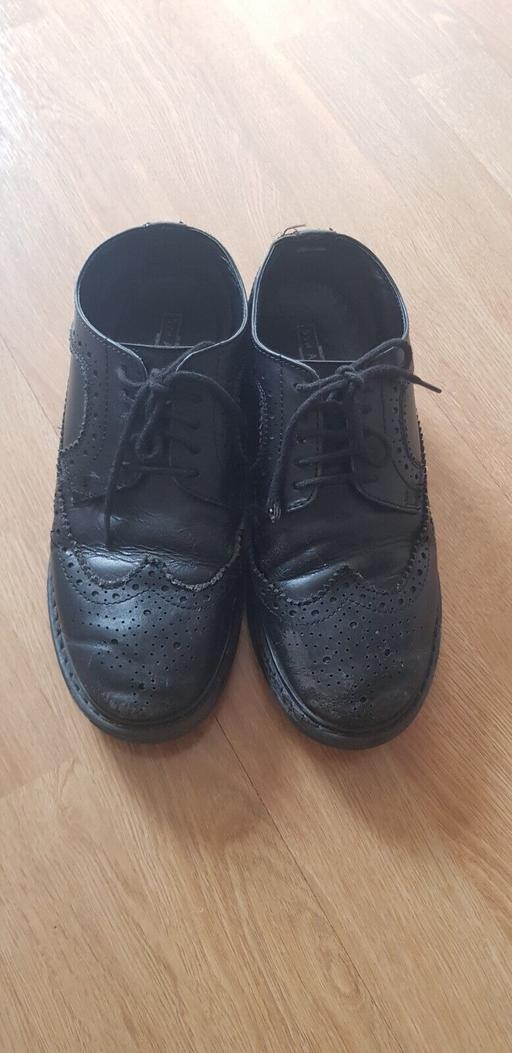 Buy & Sell Surrey Woking - Photos for 5th Avenue School Shoes Leather Size 5UK