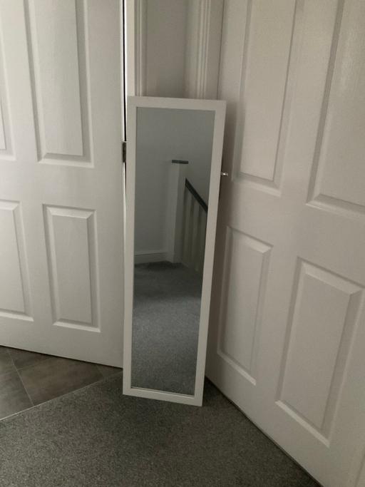 Buy & Sell North Northamptonshire Telford Way Industrial Estate - North Northamptonshire - Photos for White wood frame full length mirror