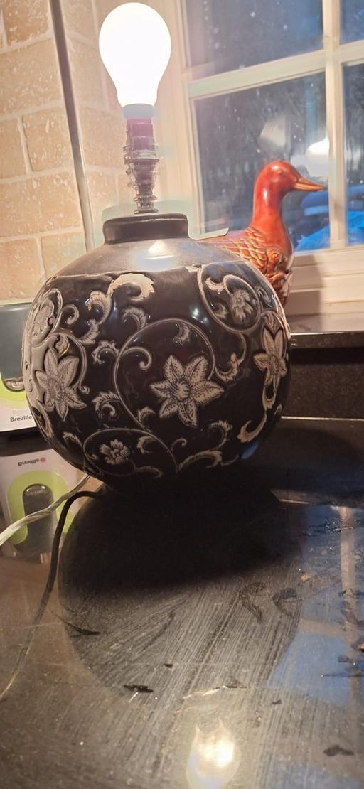 Buy & Sell Hampshire Havant - Photos for Black Ceramic Decorated Ball Table Lamp