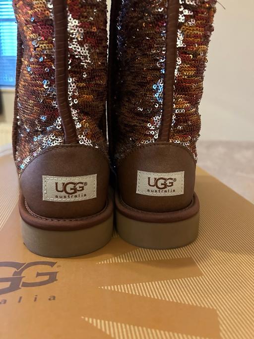 Buy & Sell Worcestershire Wyre Forest - Photos for Classic short sequin UGGs - Autumn