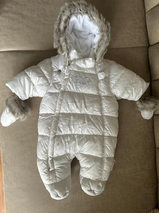 Buy & Sell Barking and Dagenham Dagenham - RM9 - Photos for Baby jumpsuits