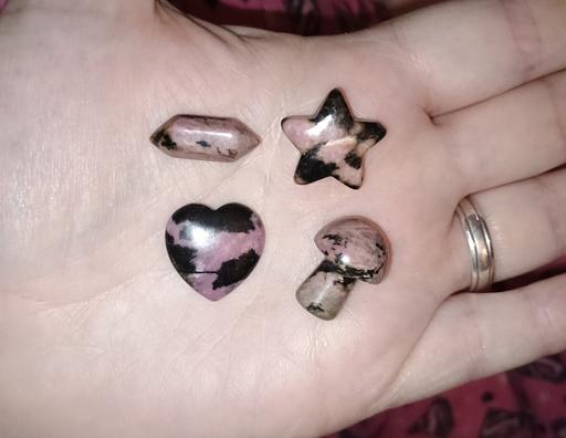 Buy & Sell West London Hounslow - Photos for 4 Rhodonite Crystals