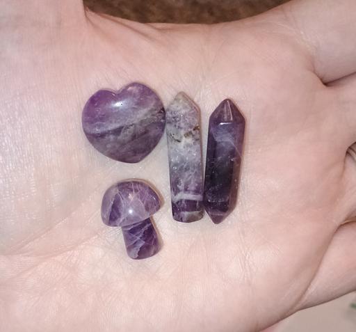 Buy & Sell West London Hounslow - Photos for 4 Amethyst Crystals