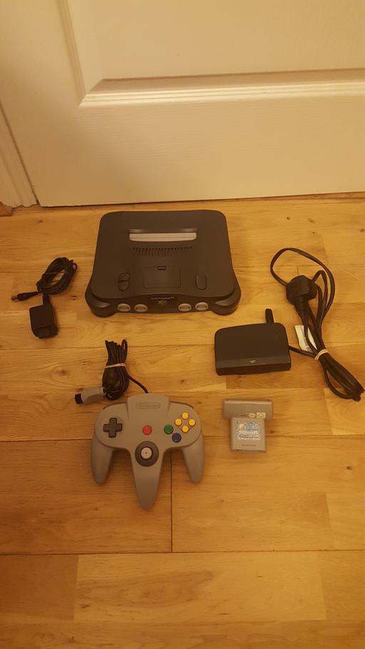 Buy & Sell Shropshire Bridgnorth - WV16 - Photos for Nintendo N64 CONSOLE WITH LEADS & CONTROLLER