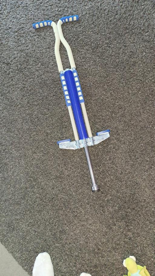 Buy & Sell Wokingham Woodley - RG6 - Photos for Pogo stick