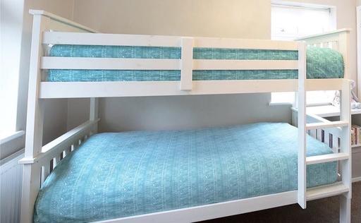 Buy & Sell Wokingham Earley - Wokingham - Photos for Bunk bed w mattress turns into 2 single beds