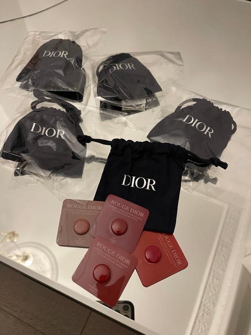 Buy & Sell Central London Knightsbridge - Central London - Photos for Dior lipstick 5bags