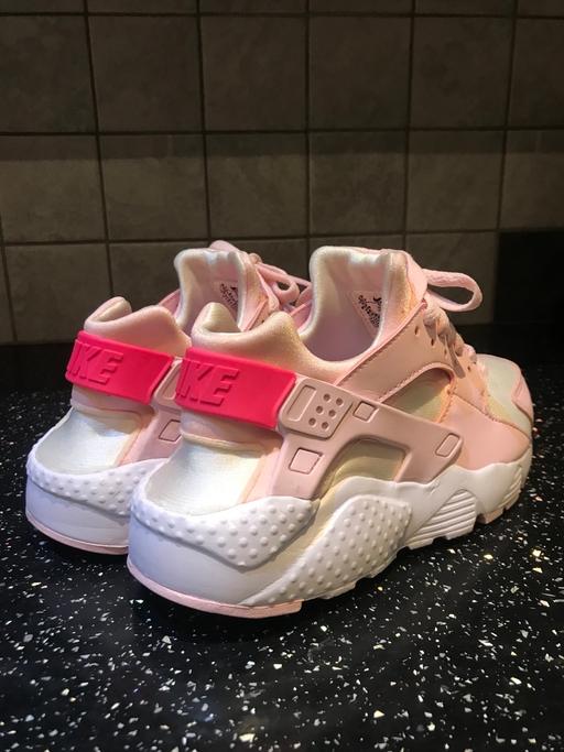 Buy & Sell Greater Manchester Manchester - Photos for Women’s nike hurache size 5 Pink