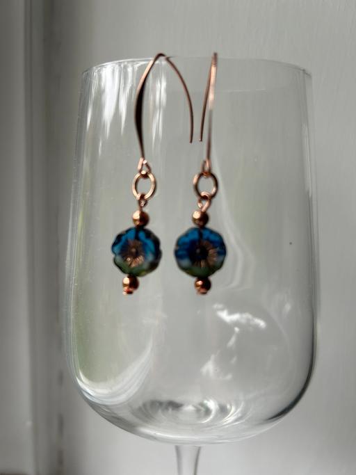 Buy & Sell Hertfordshire Dacorum - Photos for Blue flower Czech glass earrings