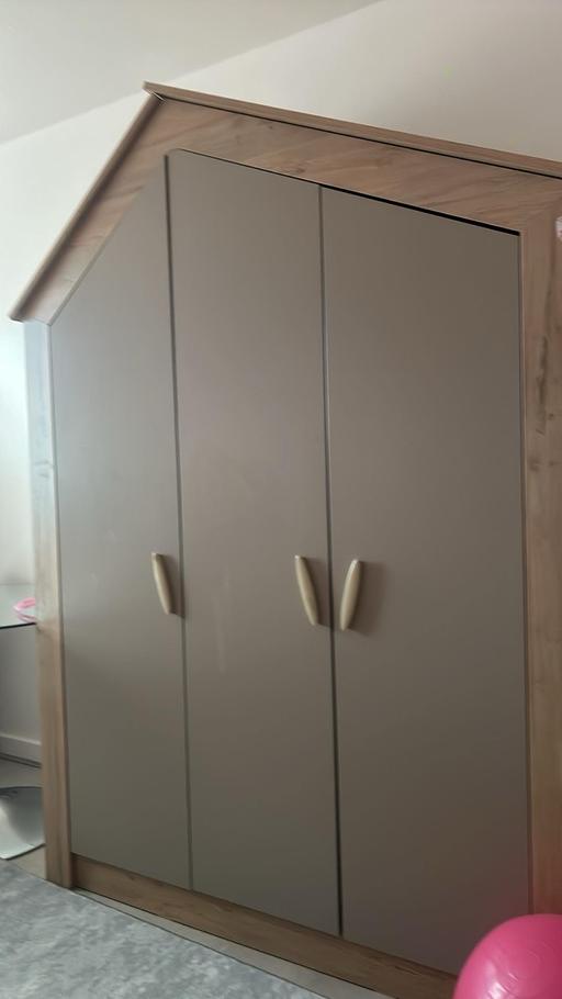 Buy & Sell North London Enfield - Photos for Oak wood wardrobe