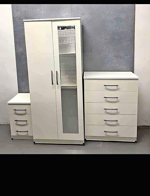 Buy & Sell Brent East Lane Business Park - Brent - Photos for 2 door wardrobe fully assembled wardrobe