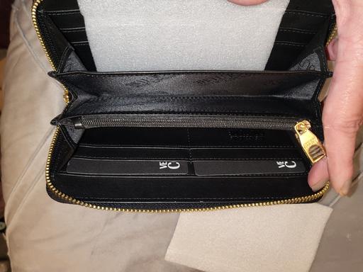 Buy & Sell South West London Richmond upon Thames - Photos for versace jeans couture purse