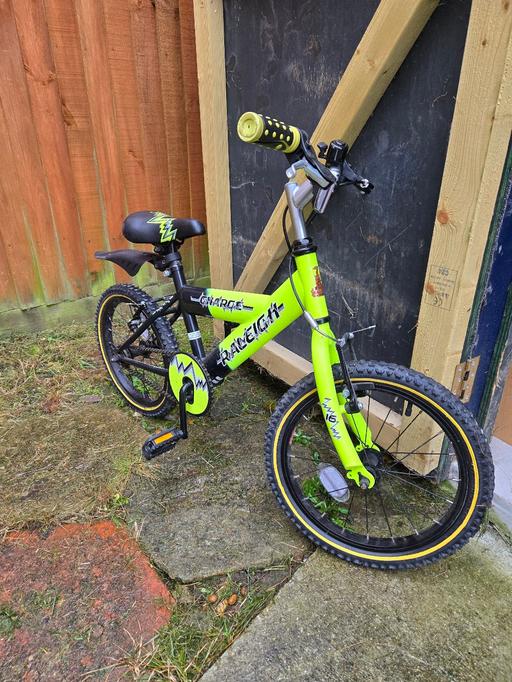 Buy & Sell West London Hounslow - Photos for Nearly new Boys bicycle 4-8 years old