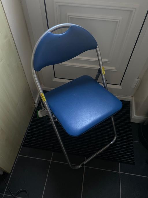 Buy & Sell Derbyshire Bolsover - Photos for Blue Folding Desk Chair