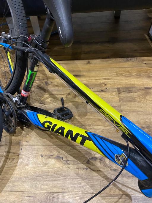 Buy & Sell Bexley - Photos for Giant Revel bike (no handlebars)