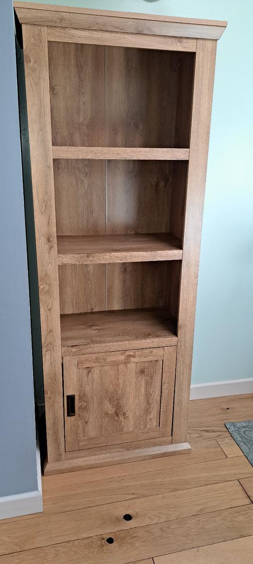 Buy & Sell Essex Thurrock - Essex - Photos for Fab rustic oak laminate display cabinet vg