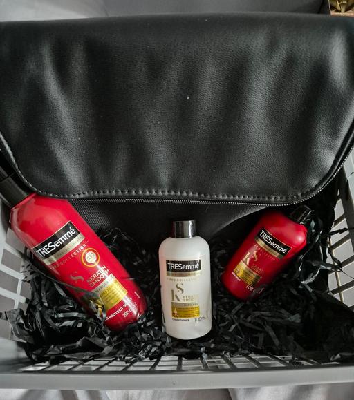 Buy & Sell West Midlands Dudley - Photos for Tresemme Gift set (will be cellophaned)