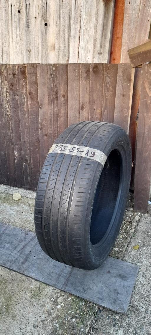 Vehicles North West London Harrow - Photos for 235/55 r19 Ms tyre 4.5mm thread