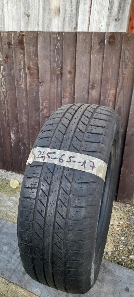 Vehicles North West London Harrow - Photos for 245/65 r17 Allwether Ms Goodyear tyre 6mm thr