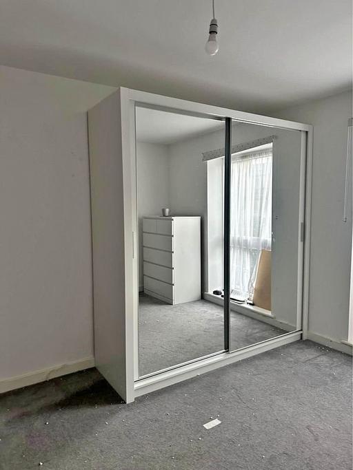 Buy & Sell Brent East Lane Business Park - Brent - Photos for Double Door wardrobe