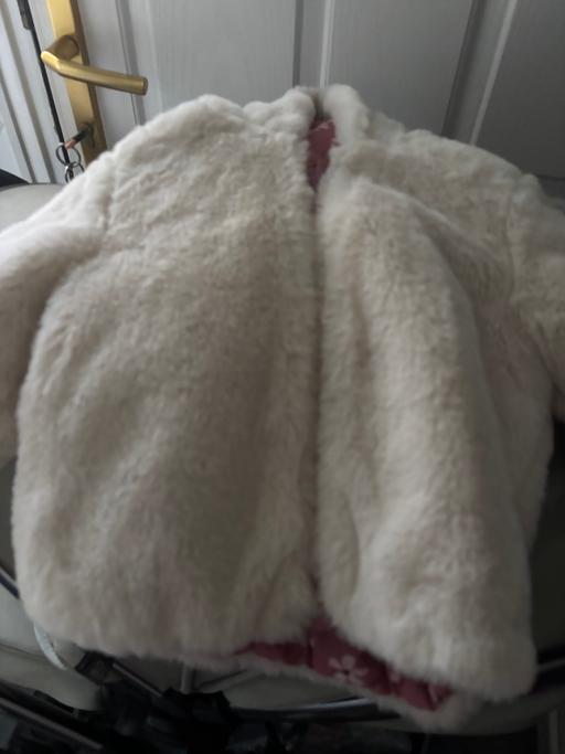 Buy & Sell West Yorkshire Leeds - Photos for Reversible fluffy coat 3-6 month