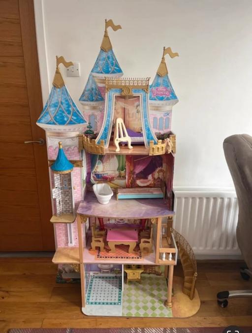 Buy & Sell Essex Brentwood - Photos for Disney princess castle