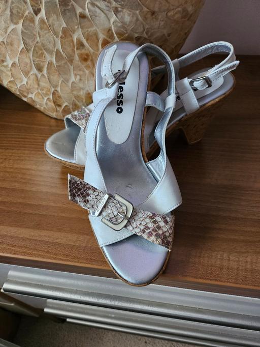 Buy & Sell North Yorkshire Middlesbrough - Photos for White sandals