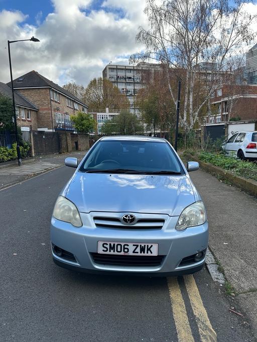 Vehicles East London Limehouse - East London - Photos for Toyota Corolla 1.6 Auto (Petrol)