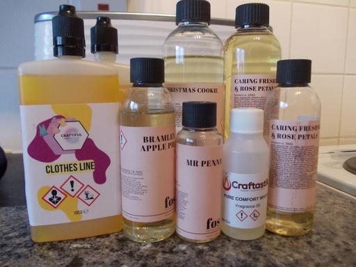 Buy & Sell Essex Chelmsford - Photos for SELECTION OF FRAGRANCE OILS BUNDLE