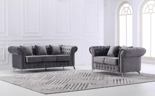 Buy & Sell Brent East Lane Business Park - Brent - Photos for Plush Velvet 3+2 Chesterfield Sofa Available