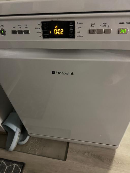 Buy & Sell Surrey Woking - Photos for Hot point dishwasher